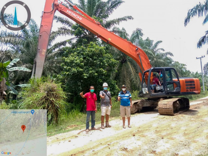 PT Cisadane Sawit Raya Tbk. Salurkan Bantuan Alat Berat untuk Normalisasi Saluran Air